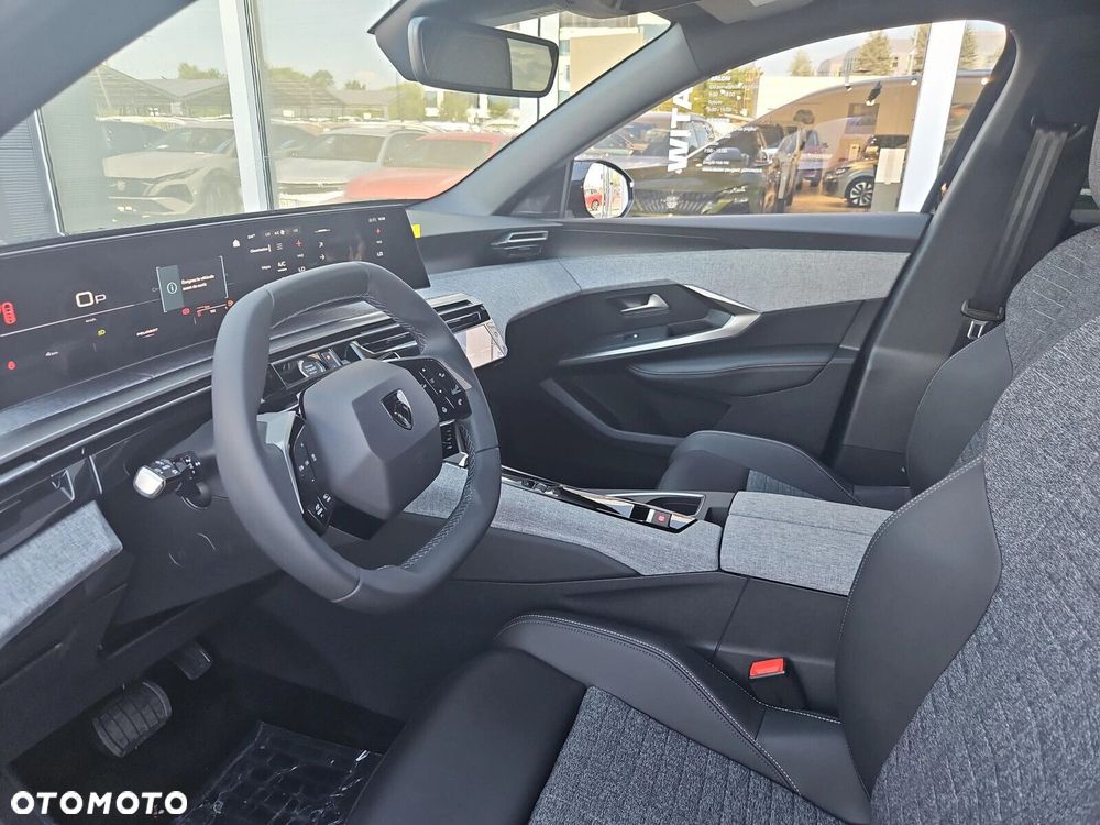 Peugeot 5008 - 8