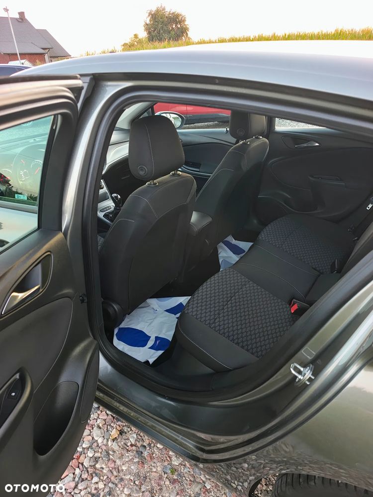 Opel Astra 1.4 Turbo Business - 14