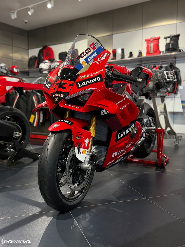 Ducati Panigale V4 Bagnaia 2022 World Champions Replica Nº88 - 1