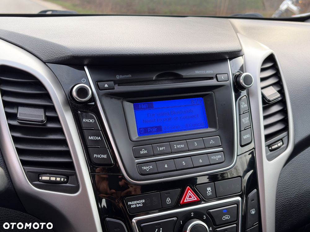 Hyundai i30 blue 1.4 Style - 26