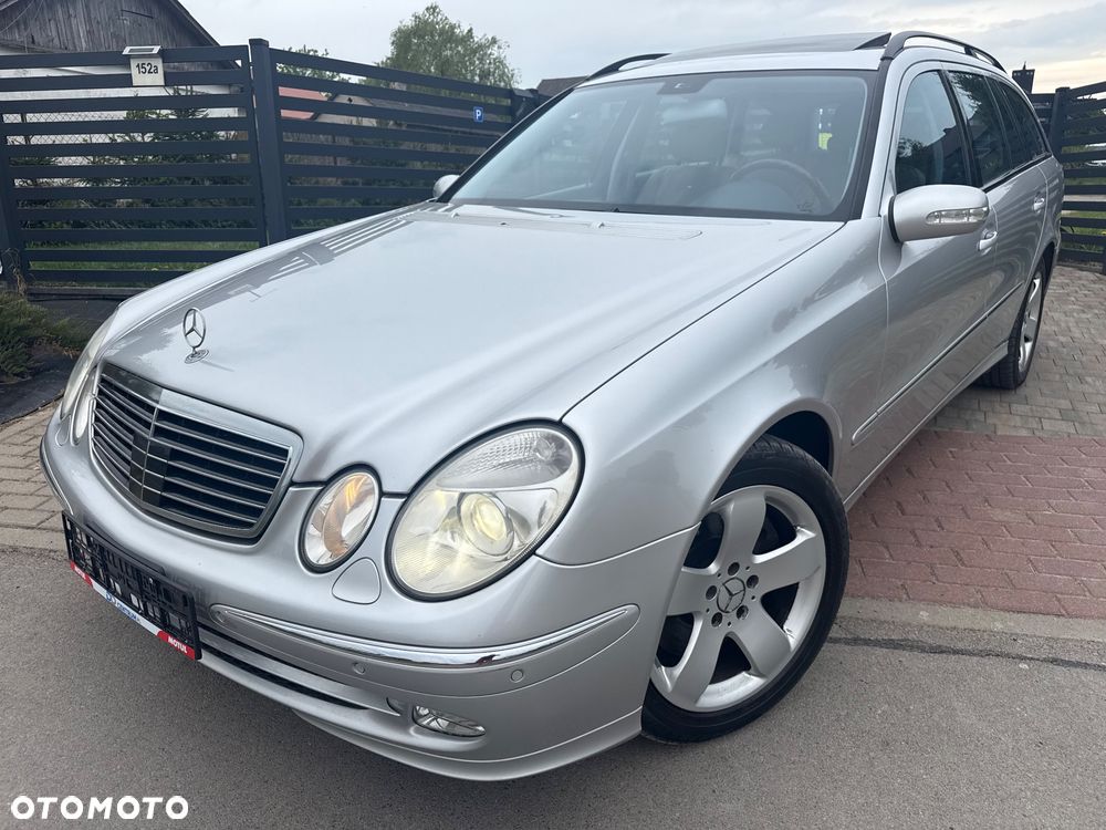 Mercedes-Benz Klasa E 500 4-Matic T Avantgarde - 26