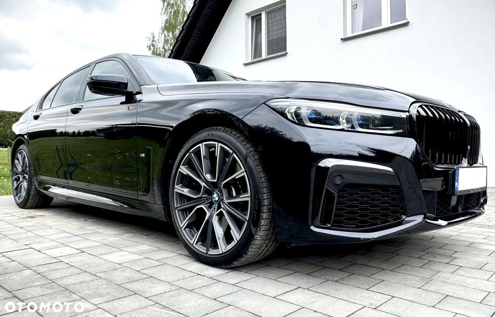 BMW Seria 7 750i xDrive sport - 10