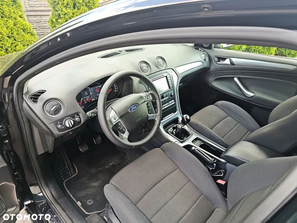 Ford Mondeo 2.0 TDCi Titanium - 24