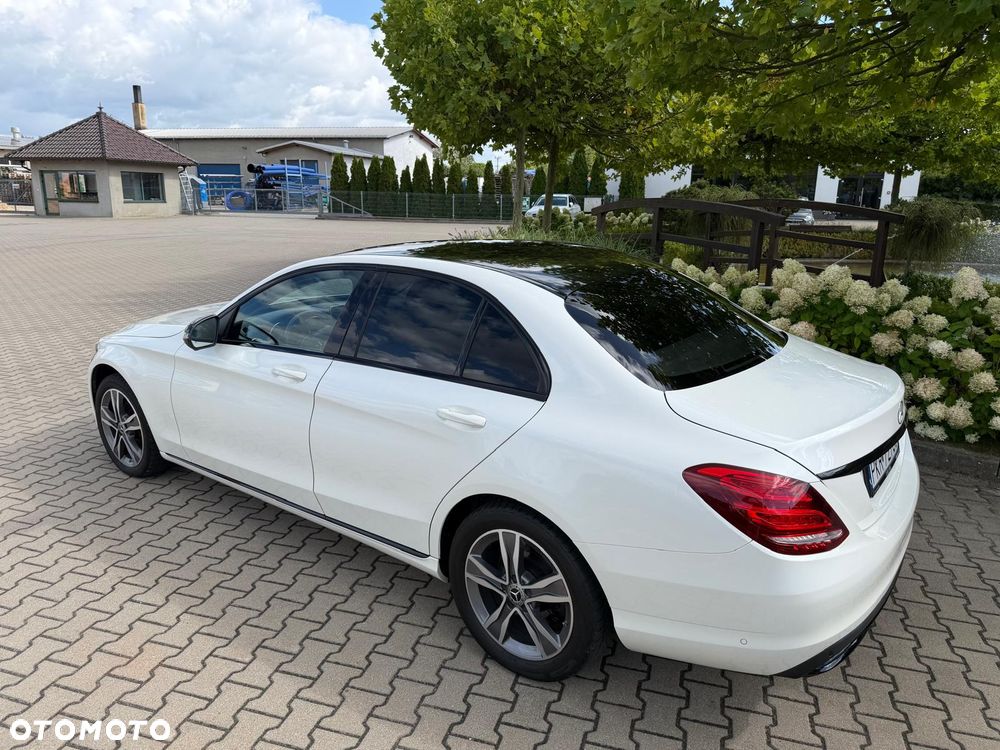 Mercedes-Benz Klasa C 200 7G-TRONIC Exclusive - 15