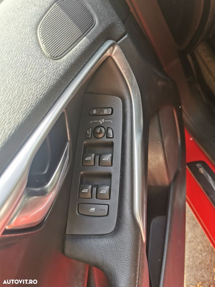 Volvo V40 D2 Summum - 9