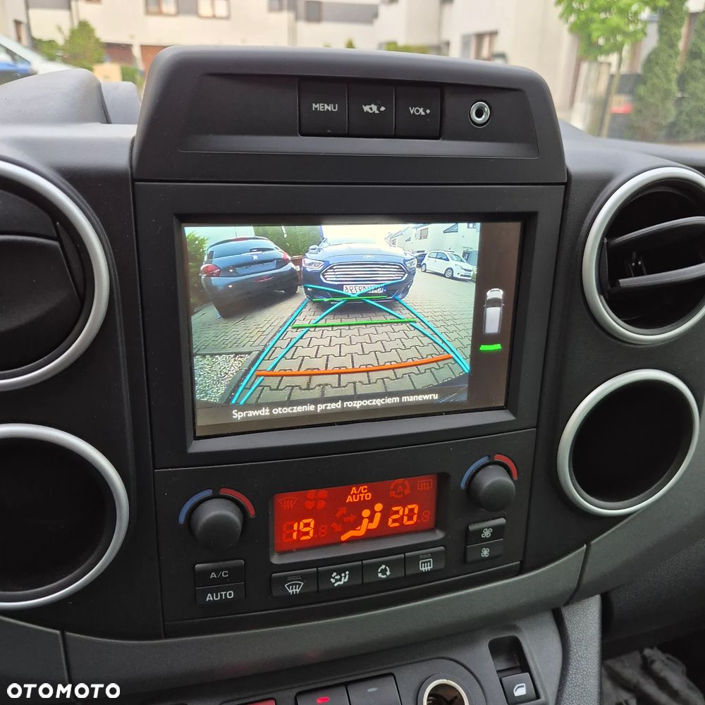 Citroën Berlingo Multispace PureTech 110 SHINE - 23