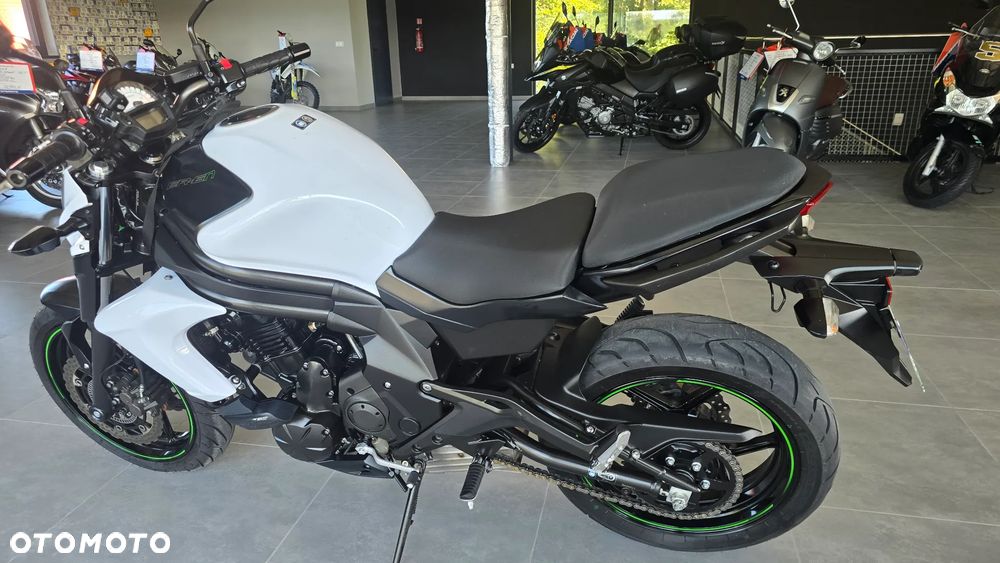 Kawasaki ER - 16