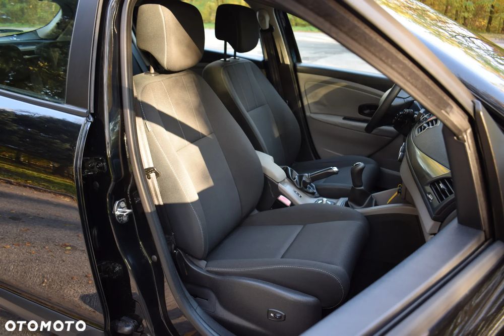 Renault Megane 1.6 16V 100 TomTom Edition - 14