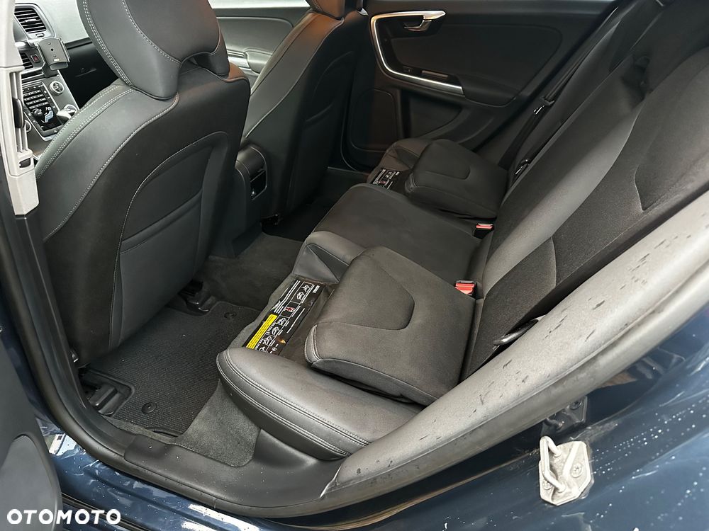 Volvo V60 D4 Drive-E Momentum - 20