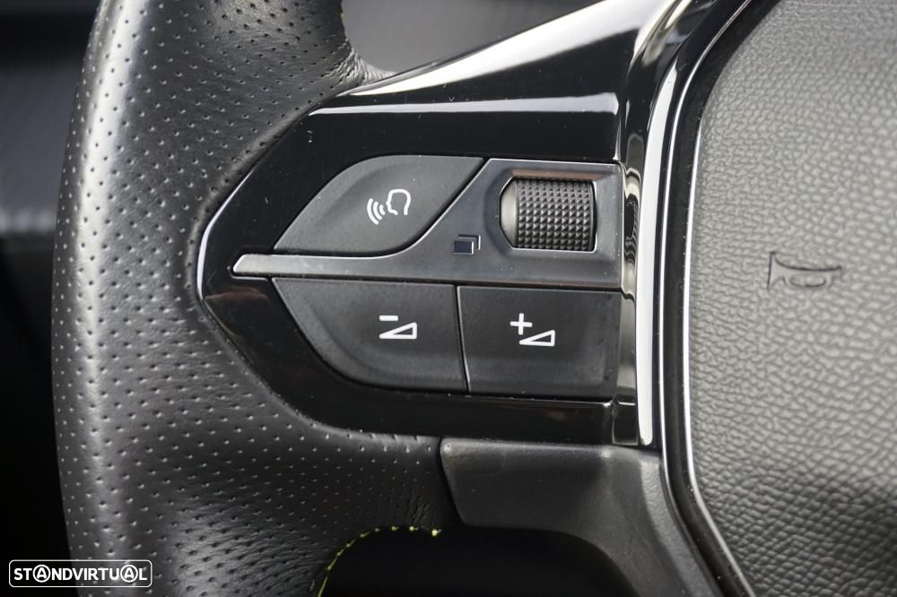 Peugeot 208 1.2 PureTech GT Line - 13