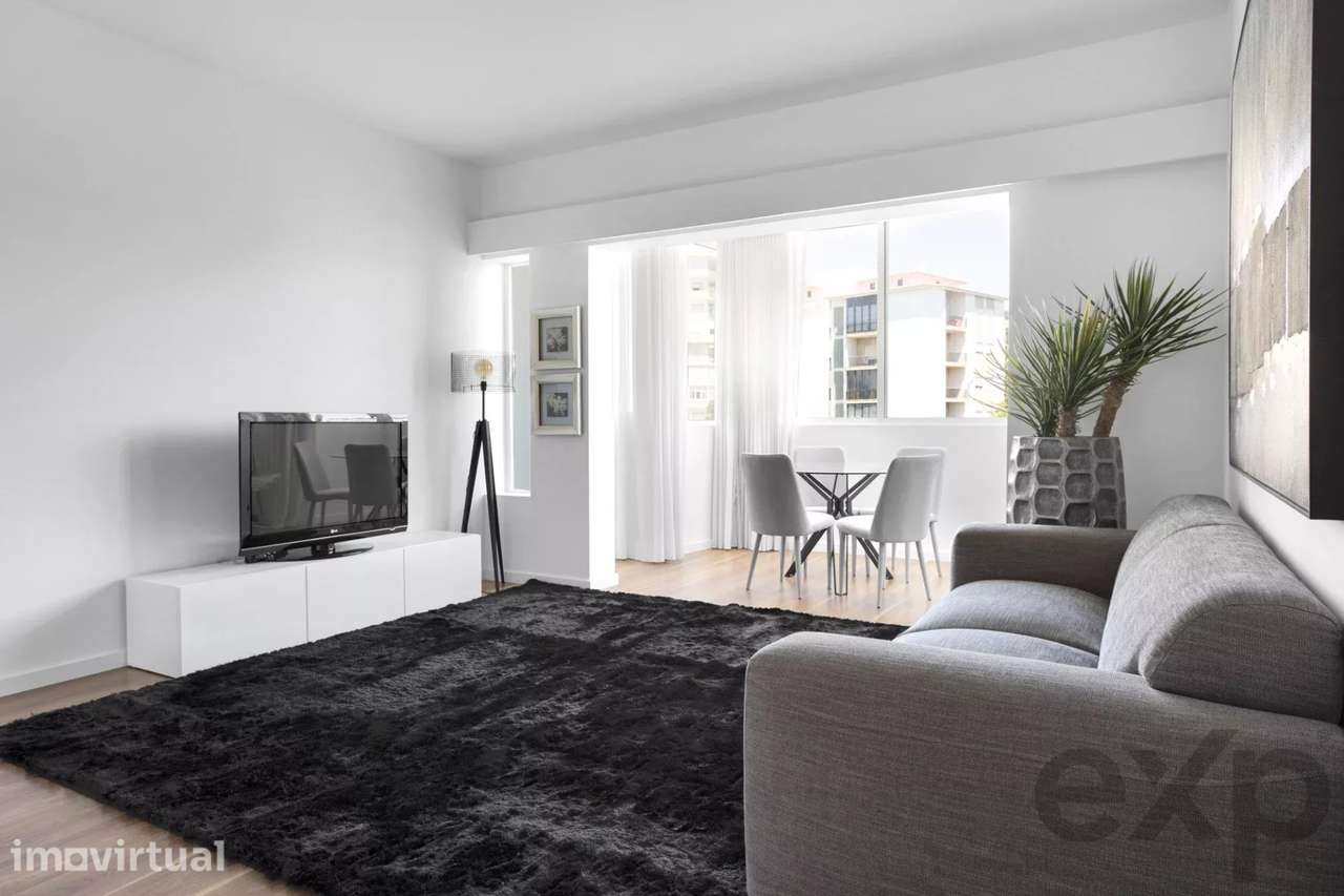 T1 Remodelado no Estoril | Disponibilidade Imediata | Elevador e Arrec - Grande imagem: 2/18