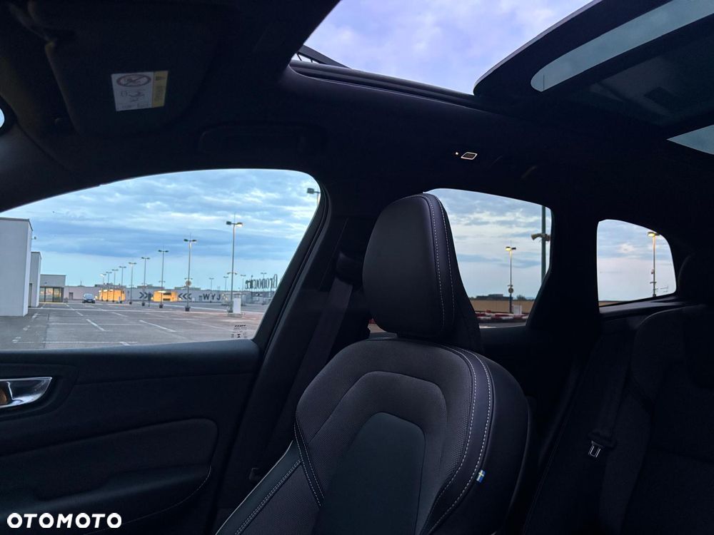 Volvo XC 60 - 41