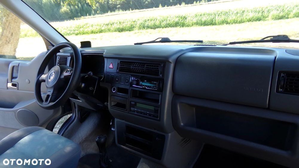 Volkswagen Multivan Standard - 23