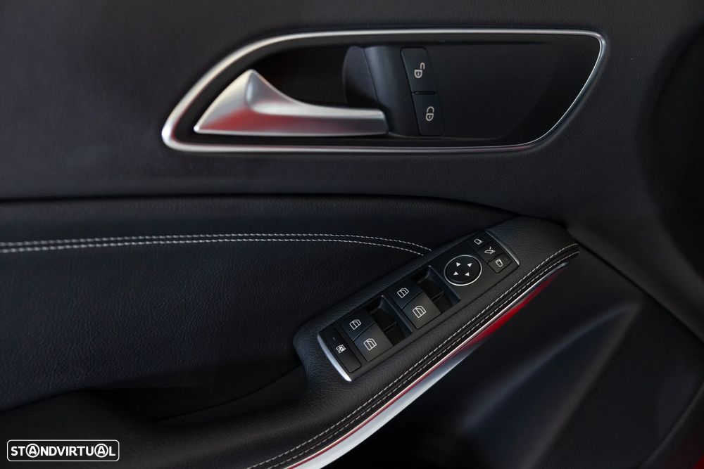 Mercedes-Benz GLA 180 (CDI) d Urban - 14