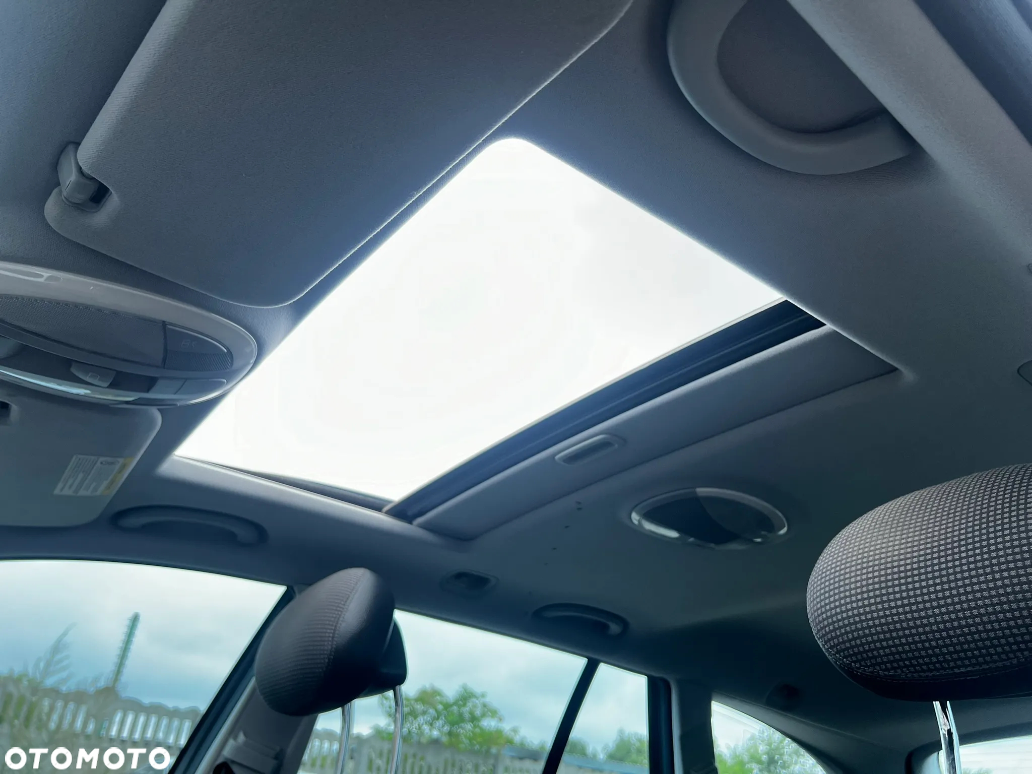 Mercedes-Benz Klasa E 200 T Kompressor Automatik Avantgarde - 26