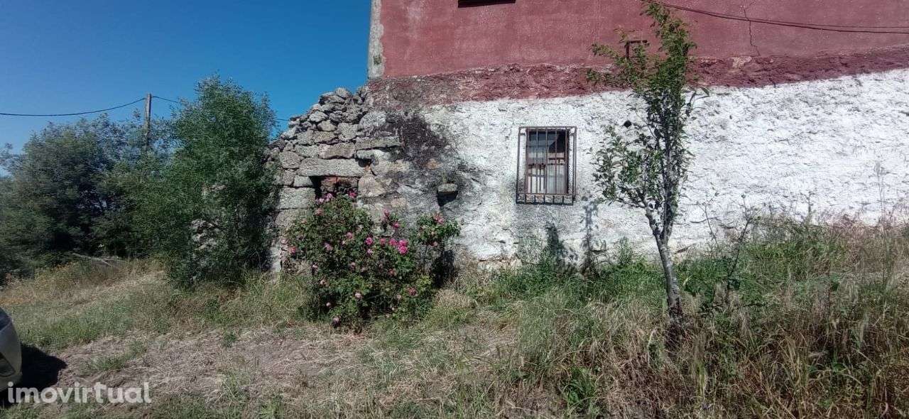 Quinta com moradia para restauro em Vila Boa do Mondego - Grande imagem: 3/57
