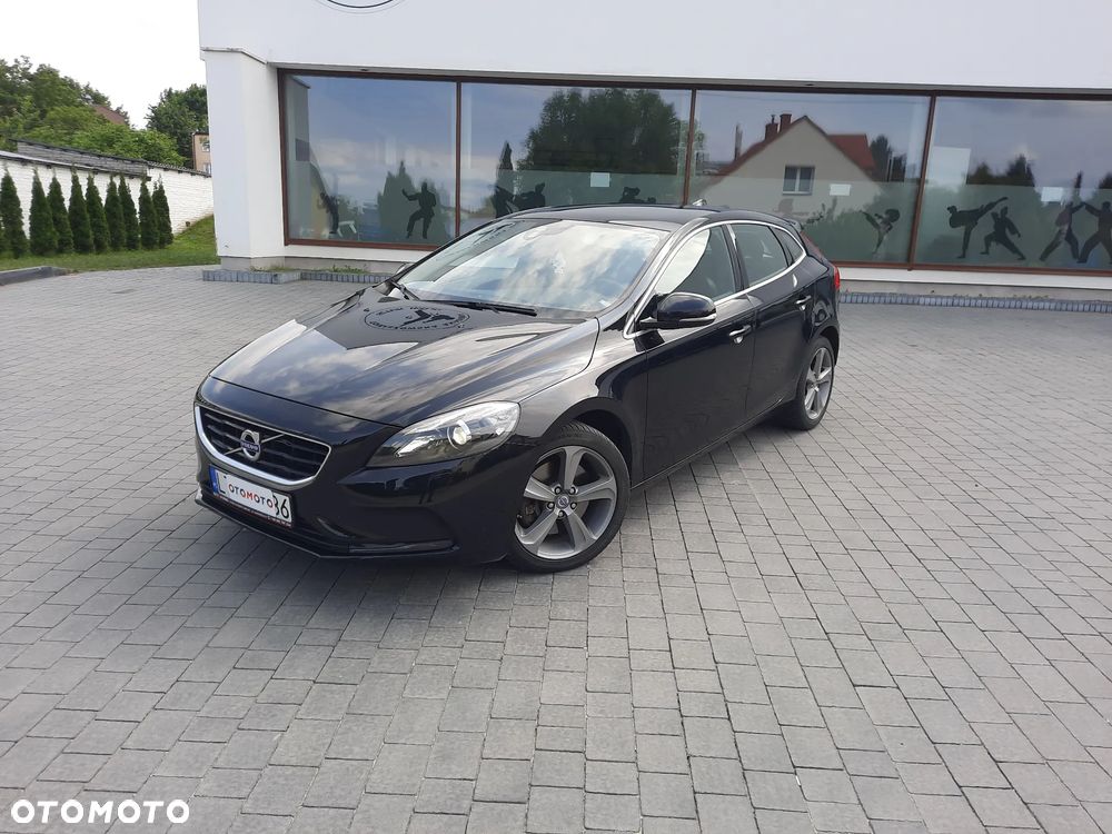 Volvo V40 D3 Momentum - 1