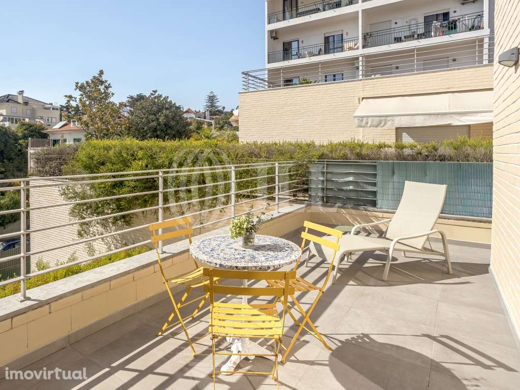 Apartamento T2+1 duplex com garagem, Estoril, Cascais - Grande imagem: 2/49