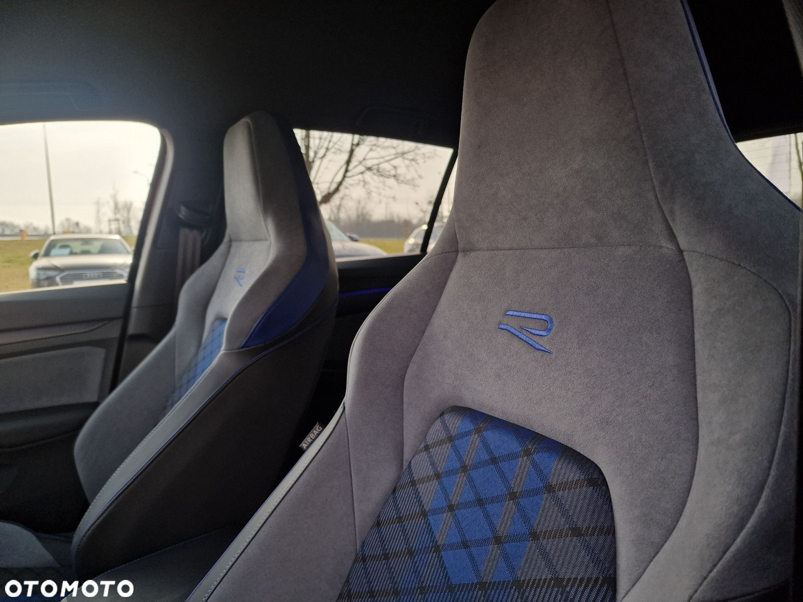 Volkswagen Golf - 35