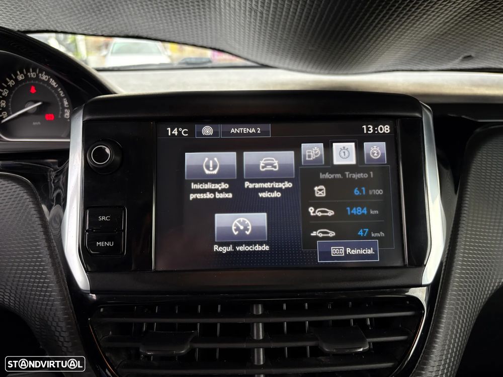 Peugeot 208 1.2 VTi SE Style - 15