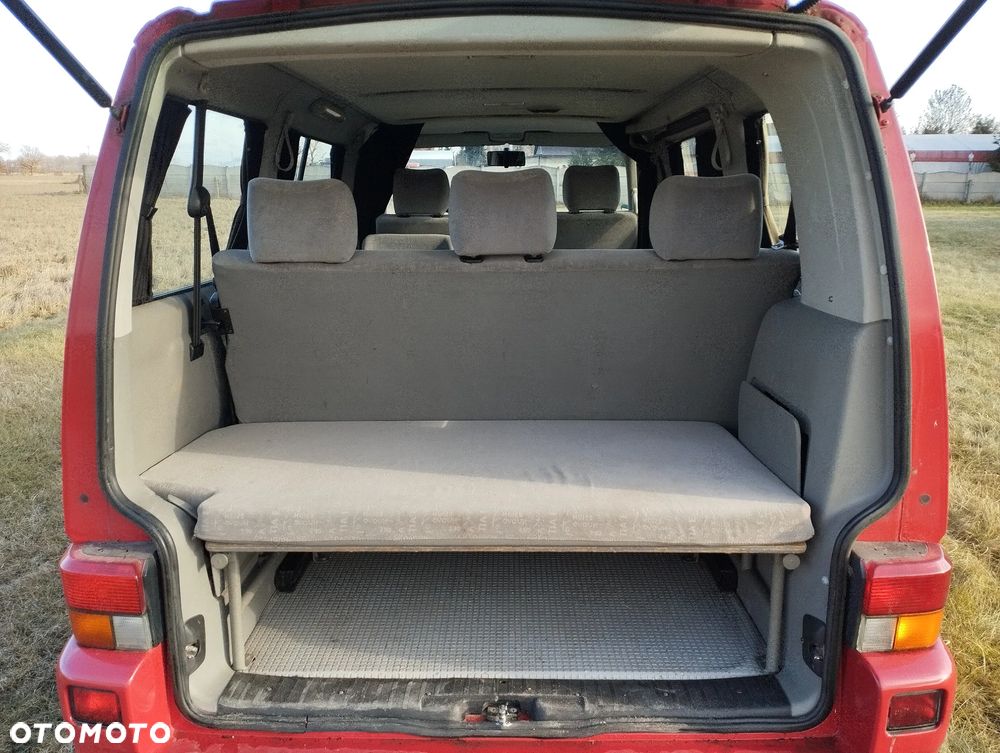 Volkswagen Multivan - 10