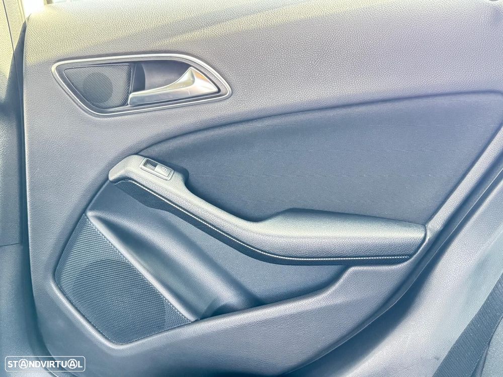 Mercedes-Benz A 180 CDI BlueEFFICIENCY - 26