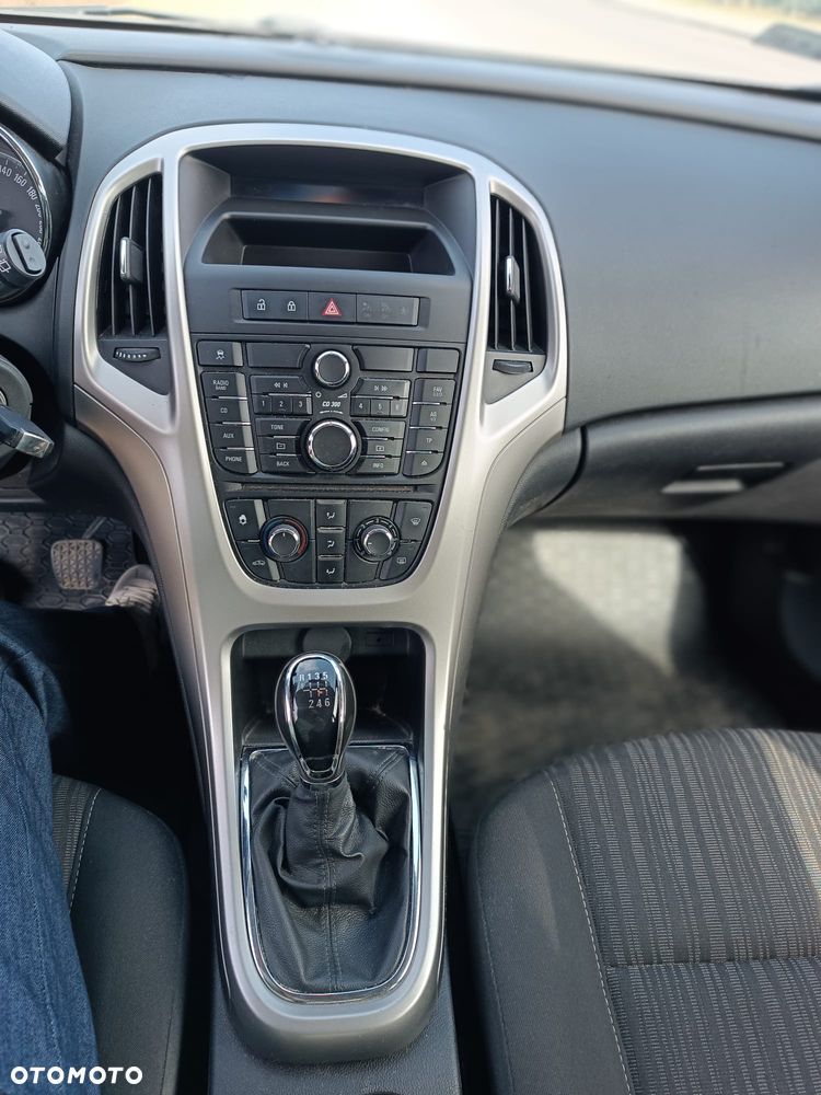 Opel Astra 1.7 CDTI - 9