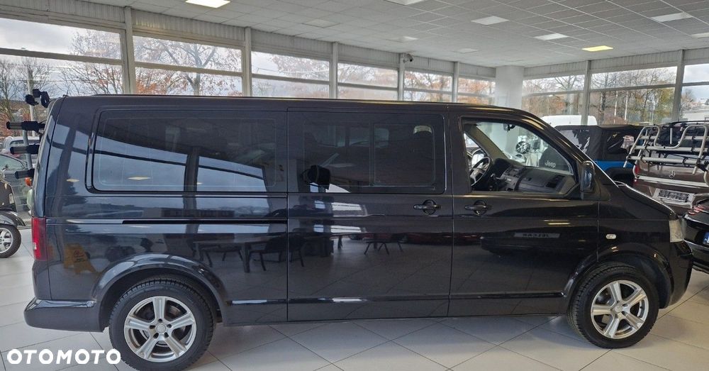 Volkswagen Caravelle - 13