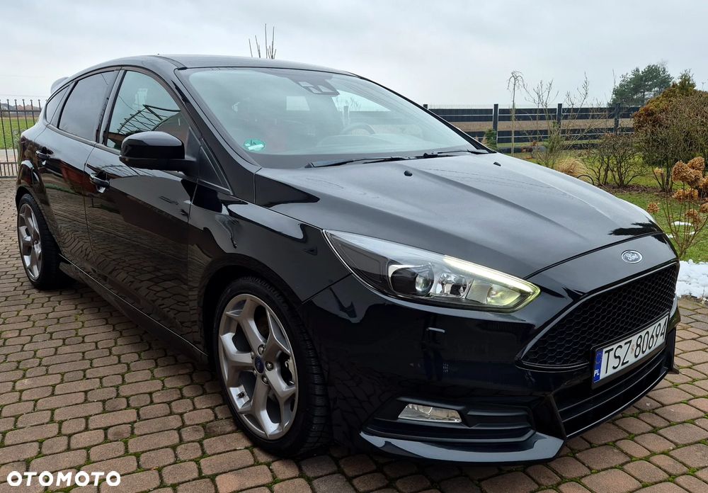 Ford Focus 2.0 TDCi ST - 19