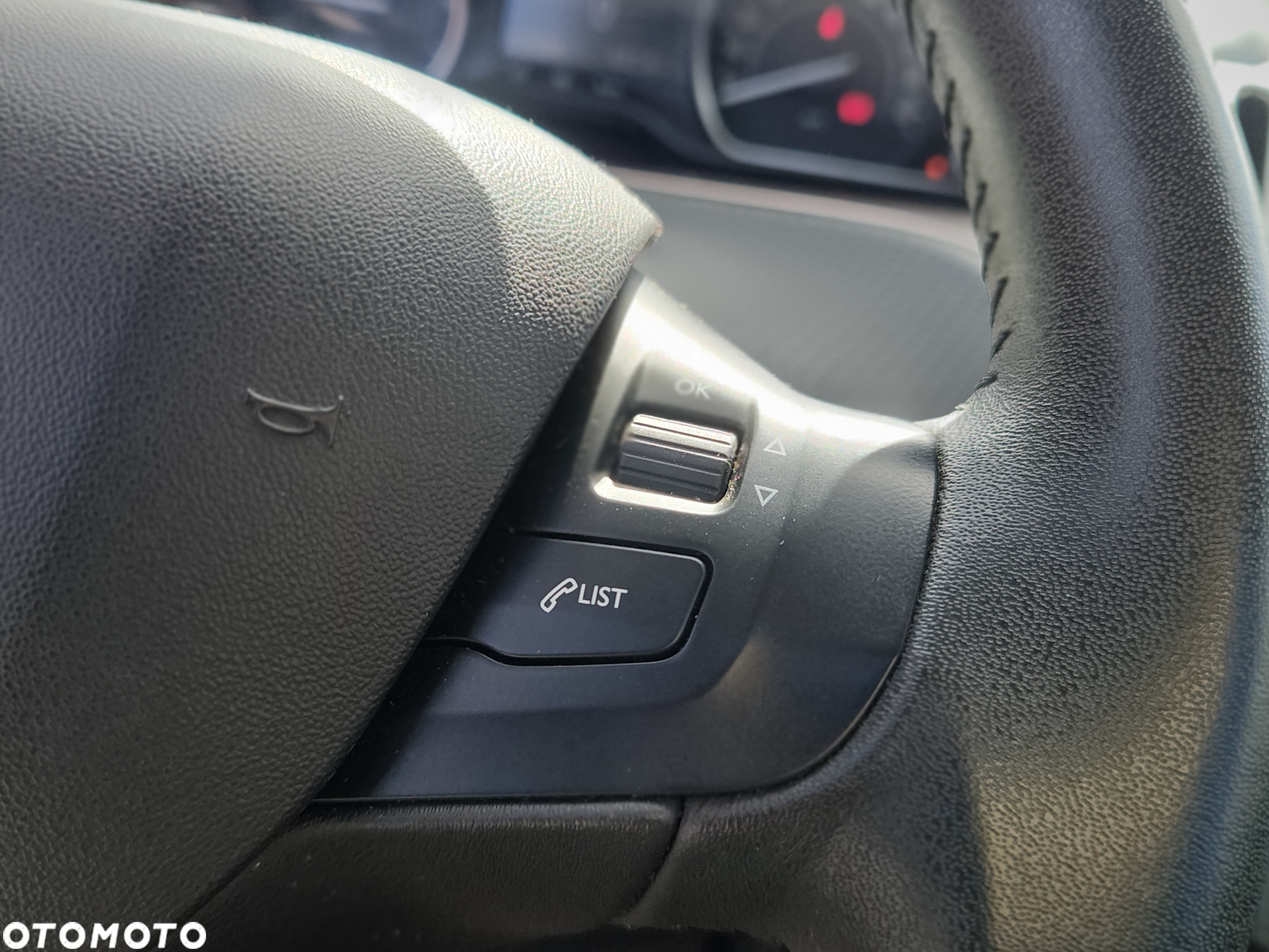 Peugeot 2008 1.2 Pure Tech Active - 20