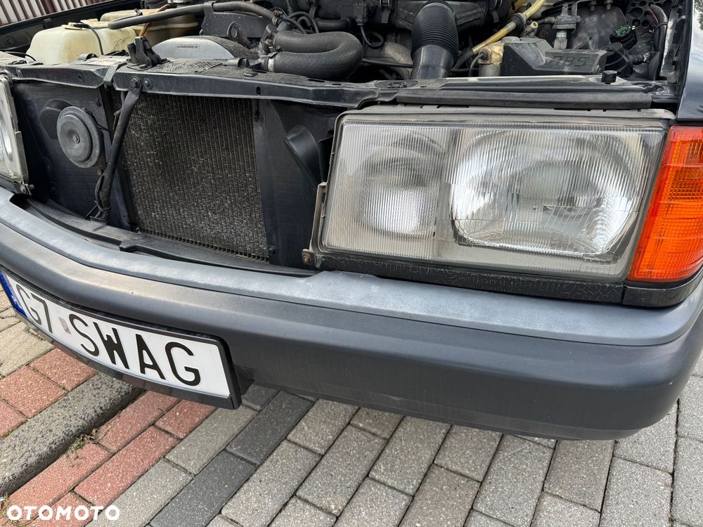 Mercedes-Benz W201 (190) - 21