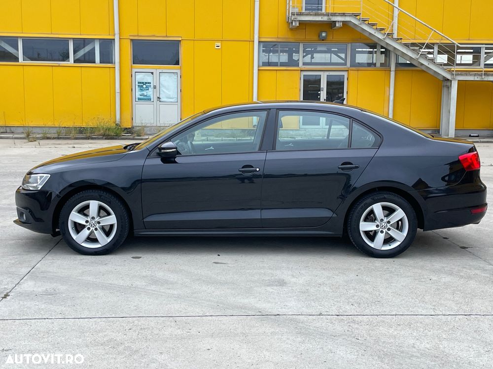 Volkswagen Jetta - 8