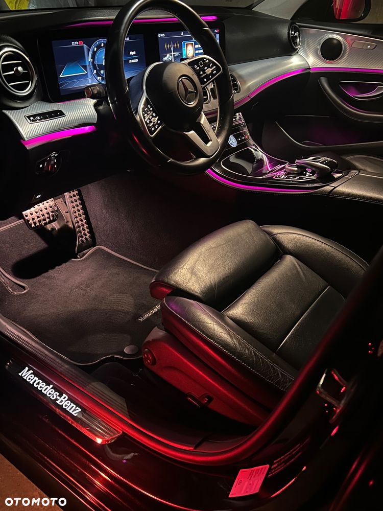 Mercedes-Benz Klasa E 220 d 9G-TRONIC AMG Line - 25