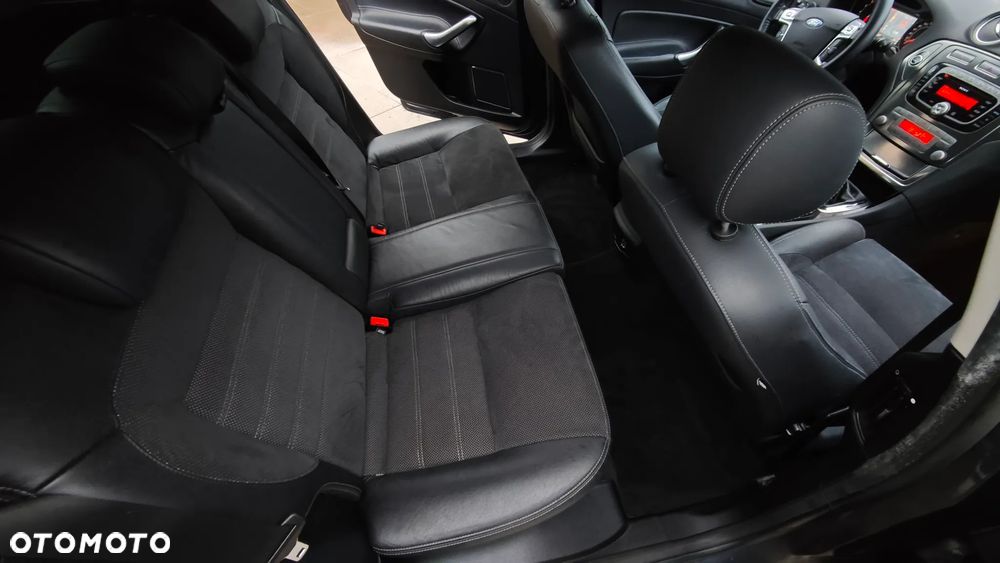 Ford Mondeo 2.0 FF Titanium - 17