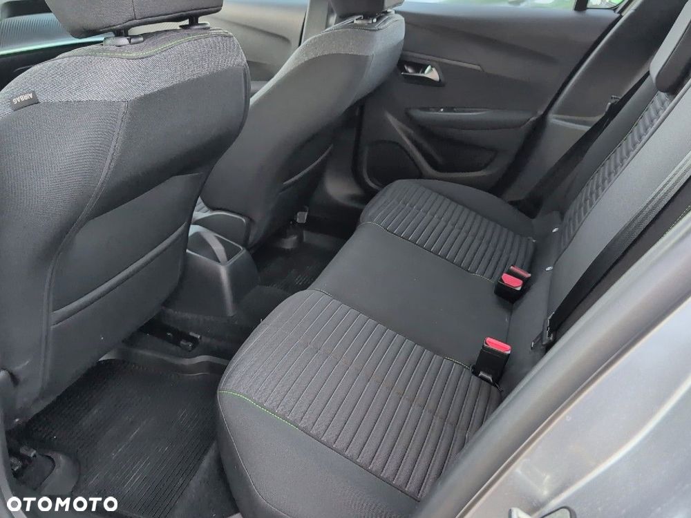 Peugeot 208 - 11