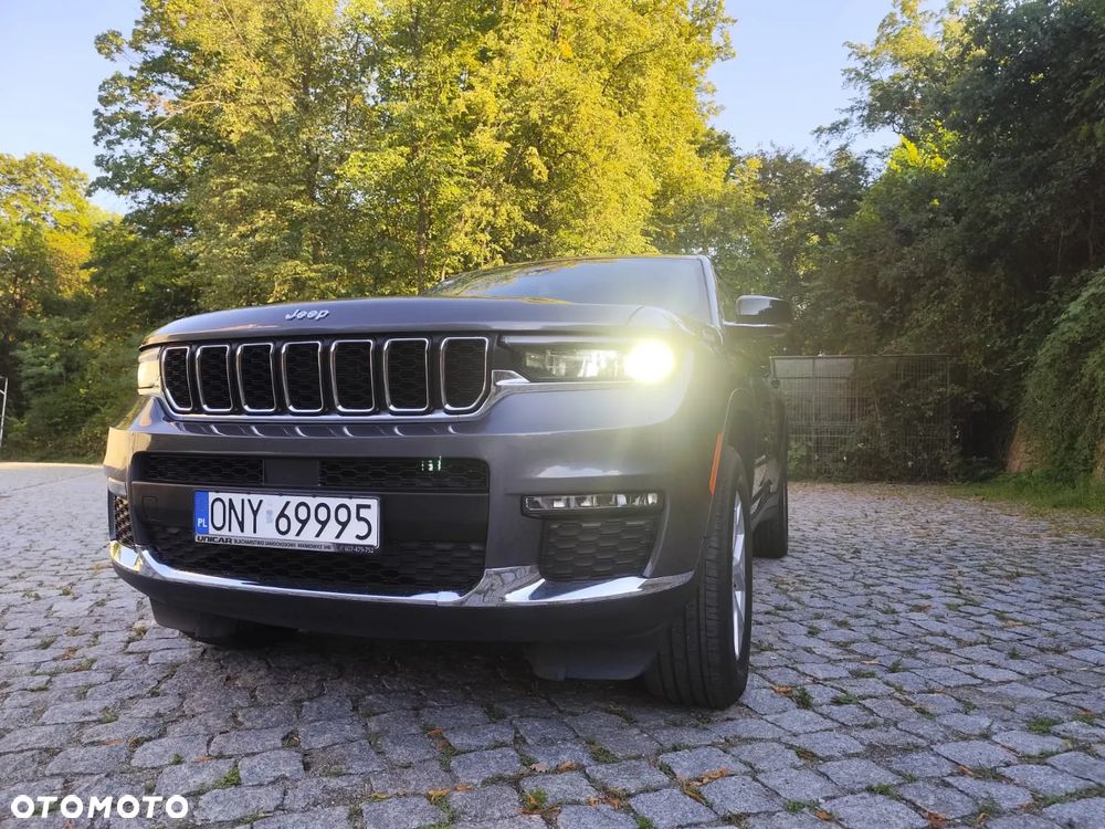 Jeep Grand Cherokee - 28