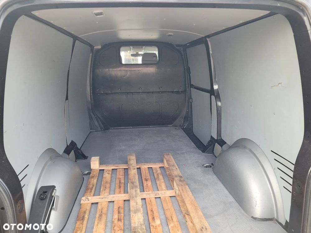Volkswagen T5 - 12