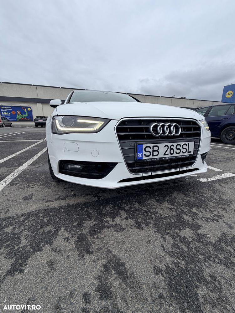 Audi A4 2.0 TDI DPF multitronic S line Sportpaket - 2