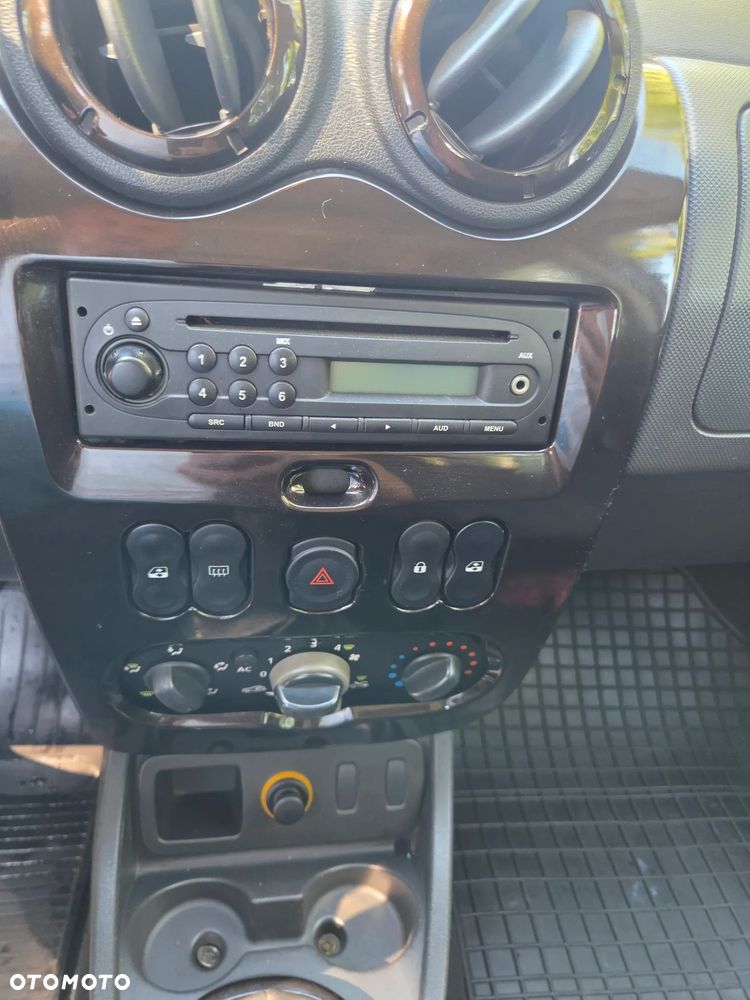 Dacia Duster 1.6 - 8