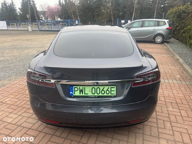 Tesla Model S Performance - 6
