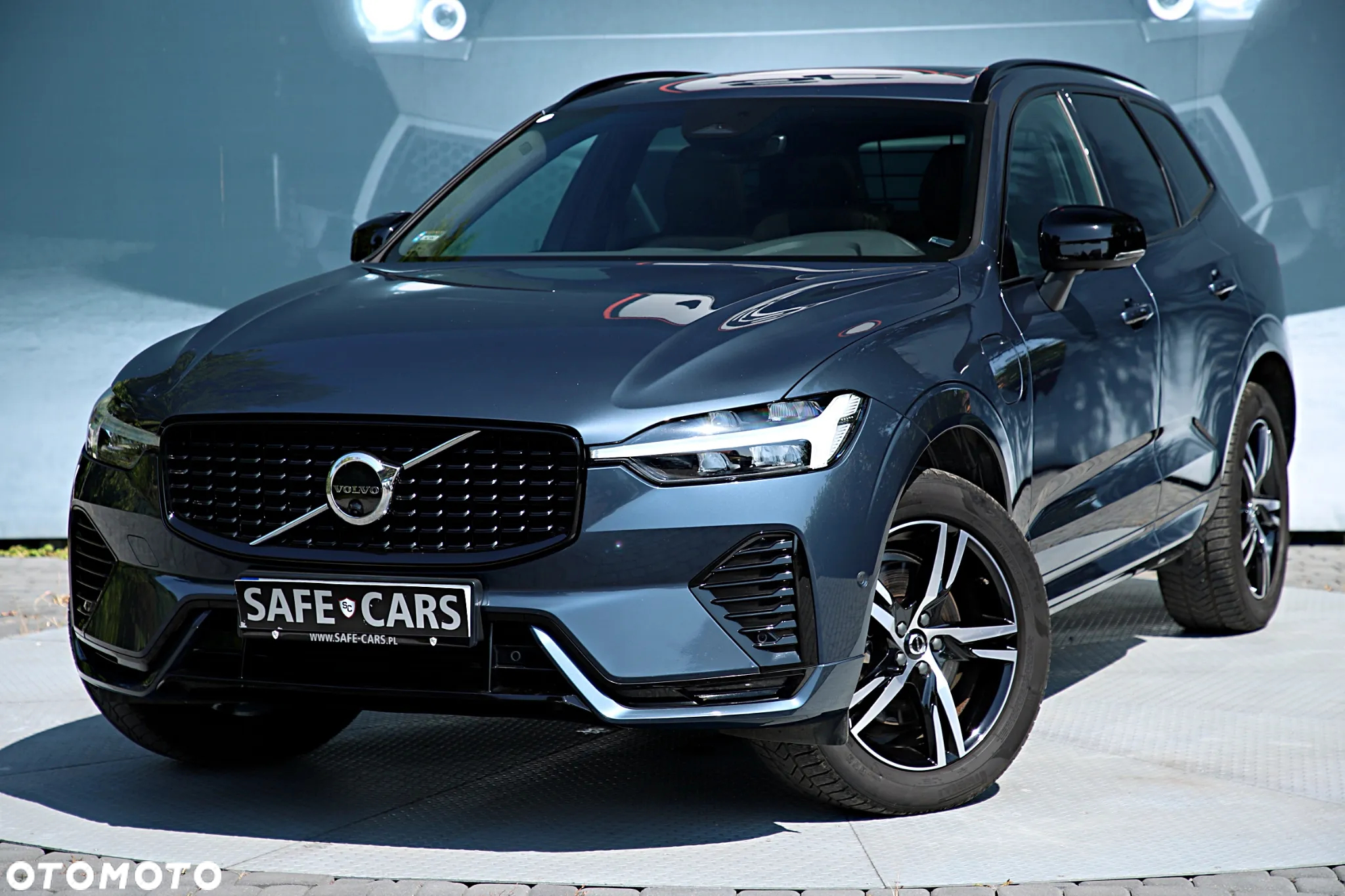 Volvo XC 60 T8 Plug-In Hybrid AWD R-Design - 2