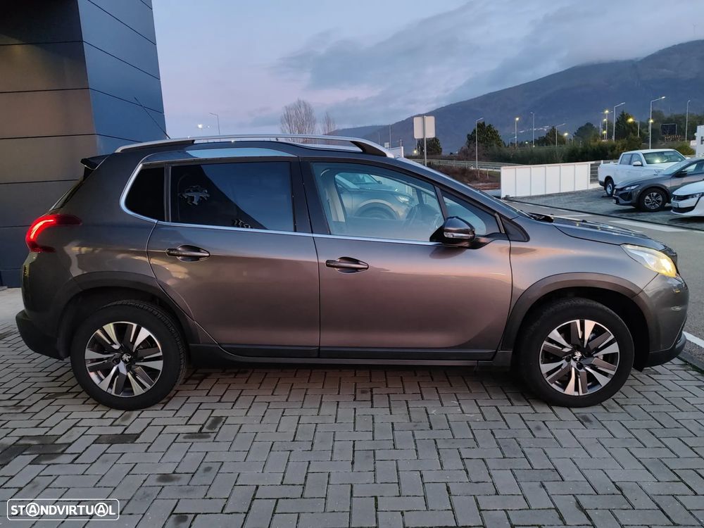 Peugeot 2008 1.2 PureTech Allure EAT6 - 8