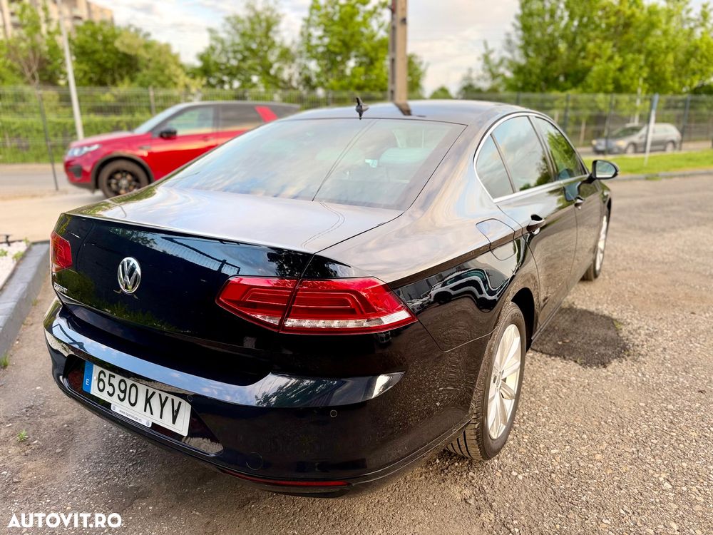 Volkswagen Passat 2.0 TDI (BlueMotion Technology) DSG Highline - 16