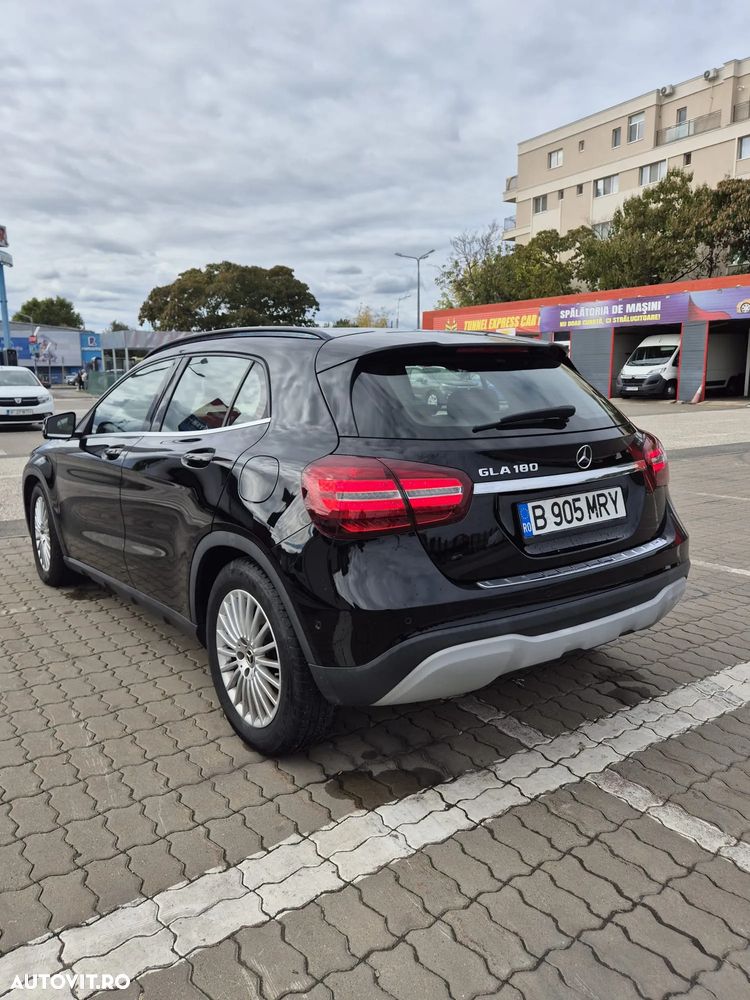 Mercedes-Benz GLA - 5