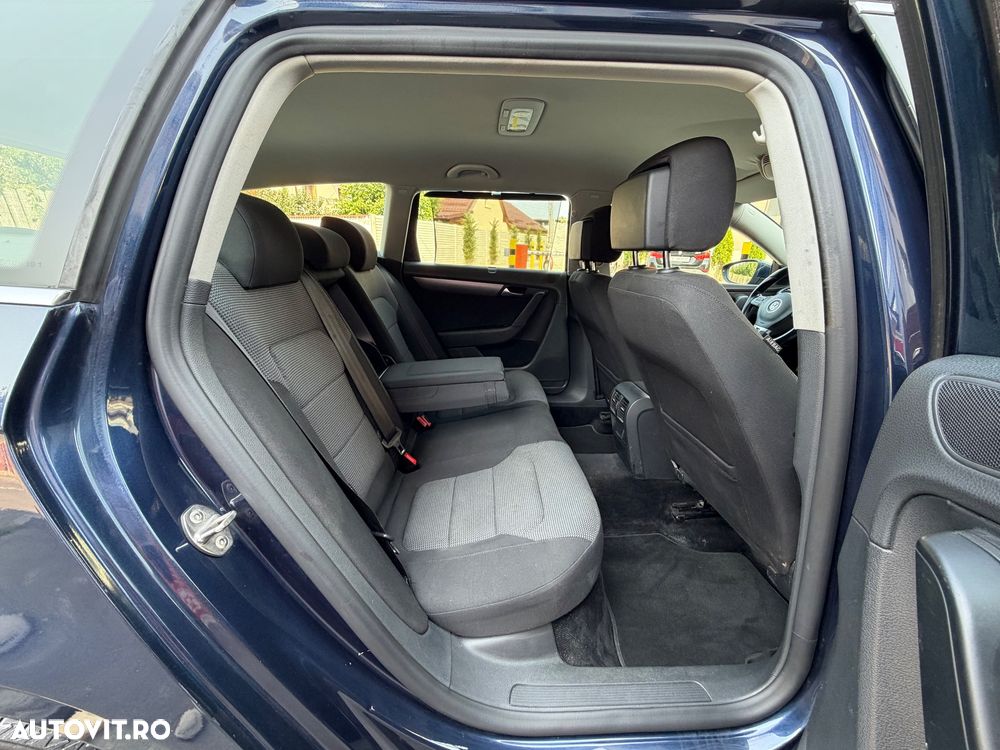 Volkswagen Passat 1.6 TDI BlueMotion Technology DSG Comfortline - 11