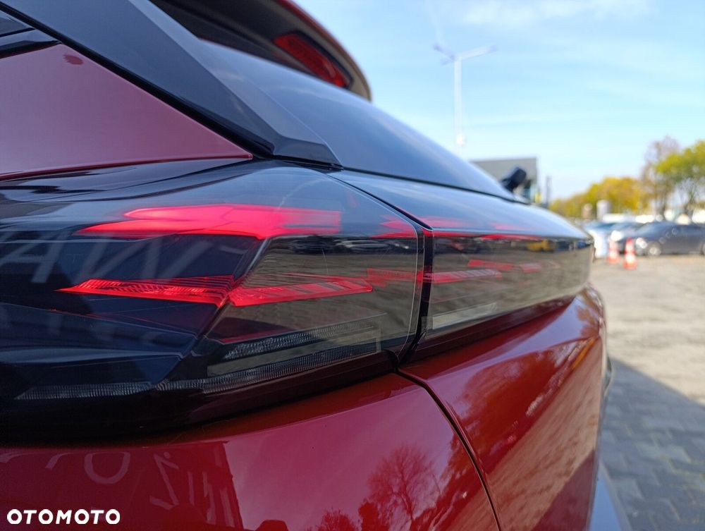 Peugeot 2008 PureTech 100 Allure S&S BVM6 - 11