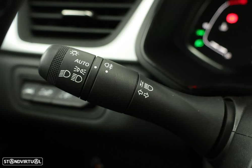 Renault Captur 1.0 TCe Techno Bi-Fuel - 17