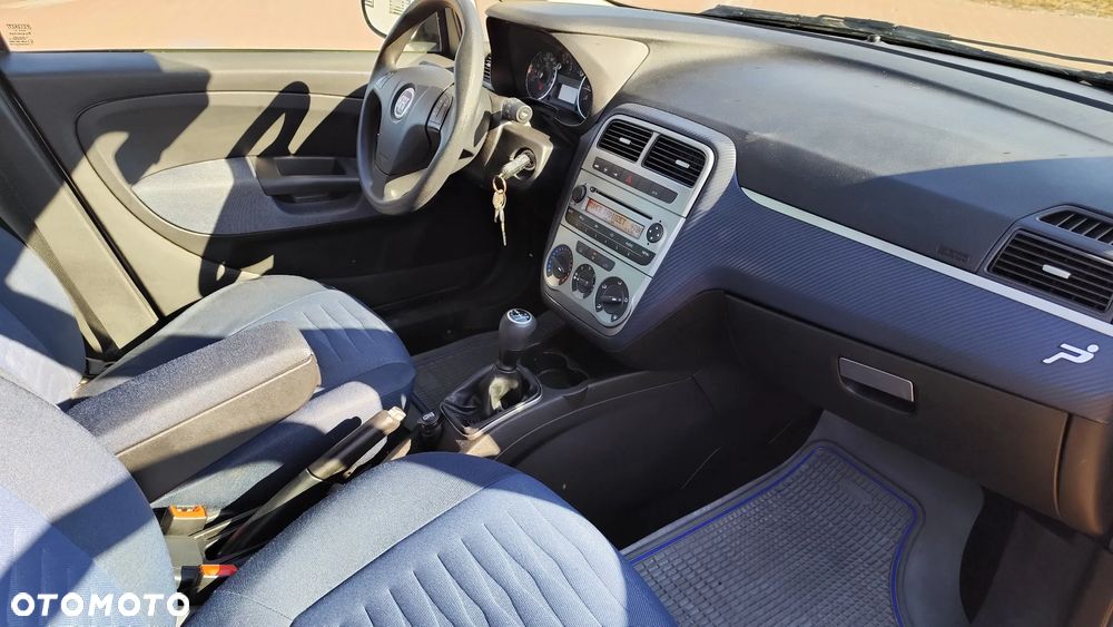 Fiat Grande Punto - 6