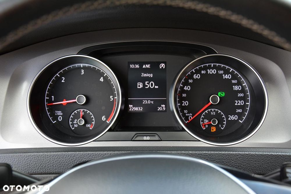 Volkswagen Golf 1.6 TDI BlueMotion Technology DSG Lounge - 29