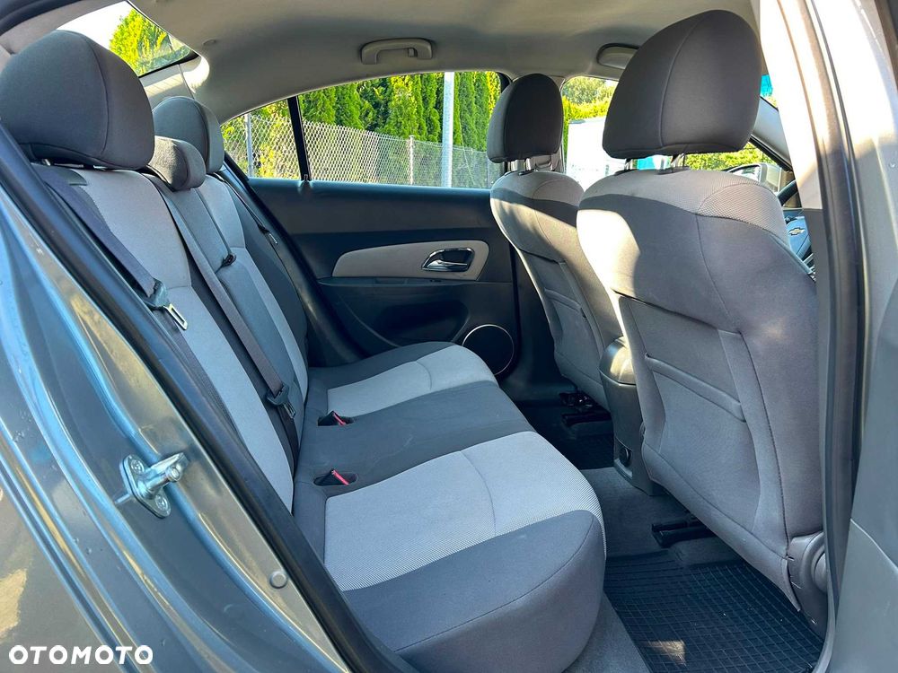 Chevrolet Cruze - 4